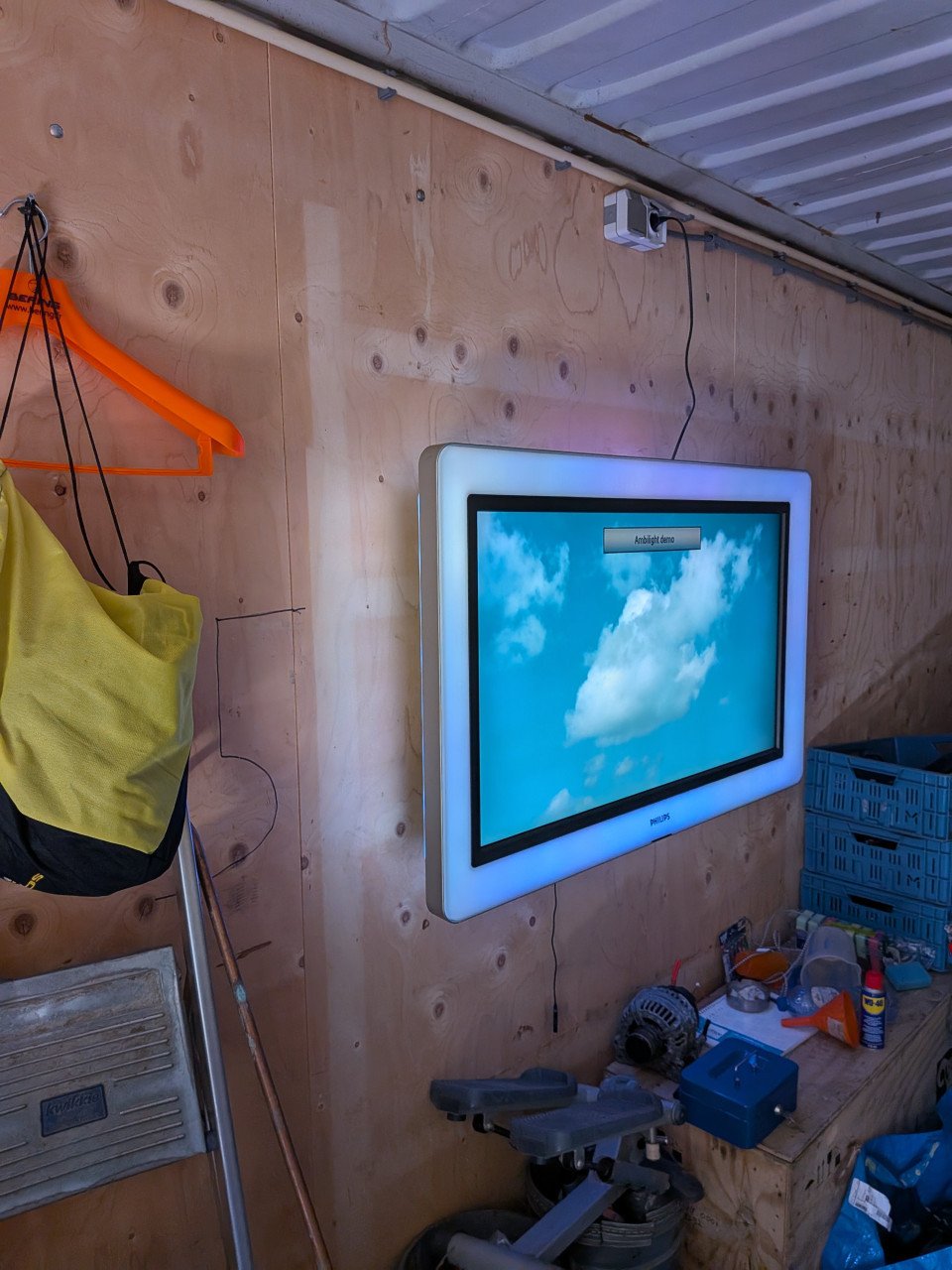 Philips Ambilight TV met Chrome cast