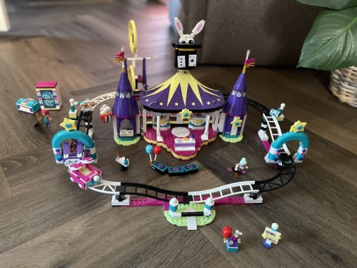 Lego Friends: Magische kermisachtbaan 41685