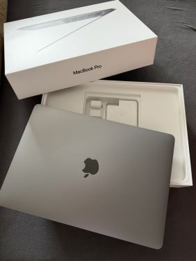 Apple MacBook Pro 13.3inch 2020