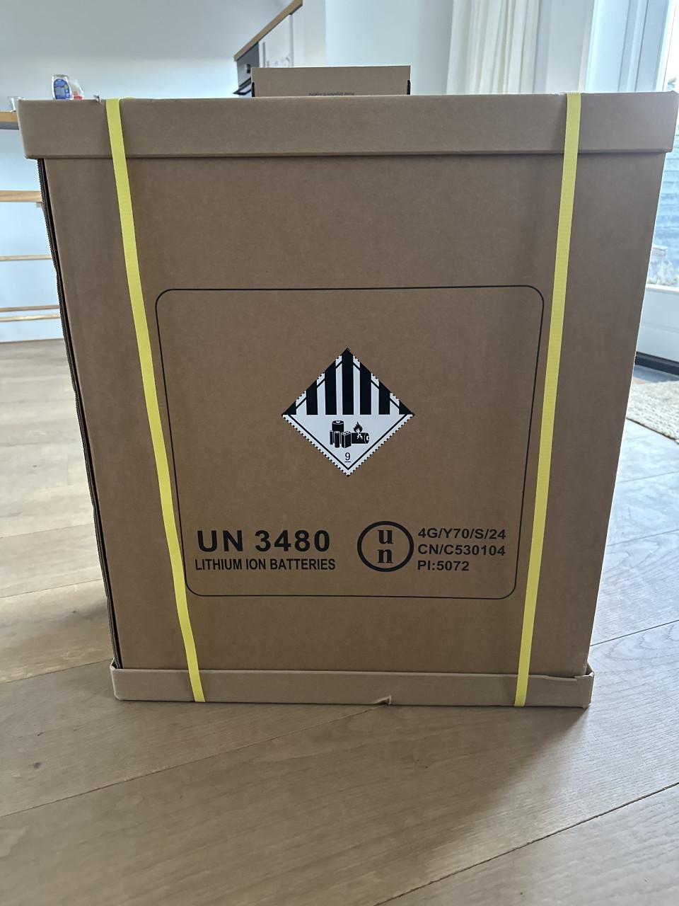 Marstek Venus C Balkon AC Coupled ESS 2.56 kWh