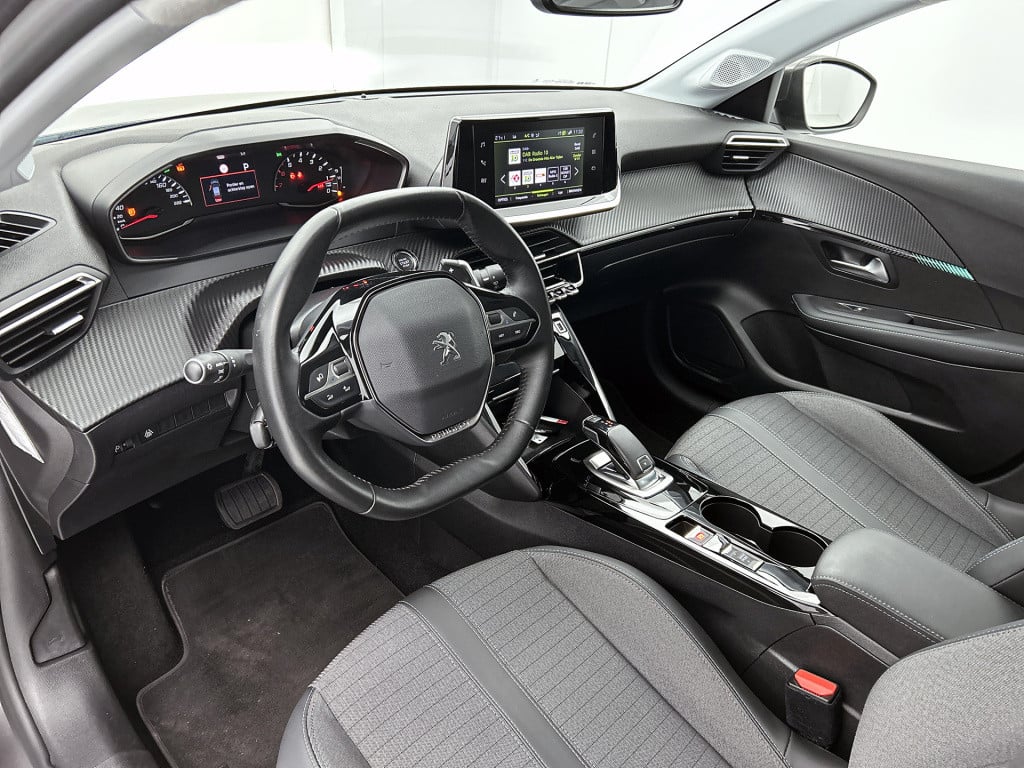 Peugeot 208 100 pk automaat allure | rijklaar | navi | camera | lm velgen |