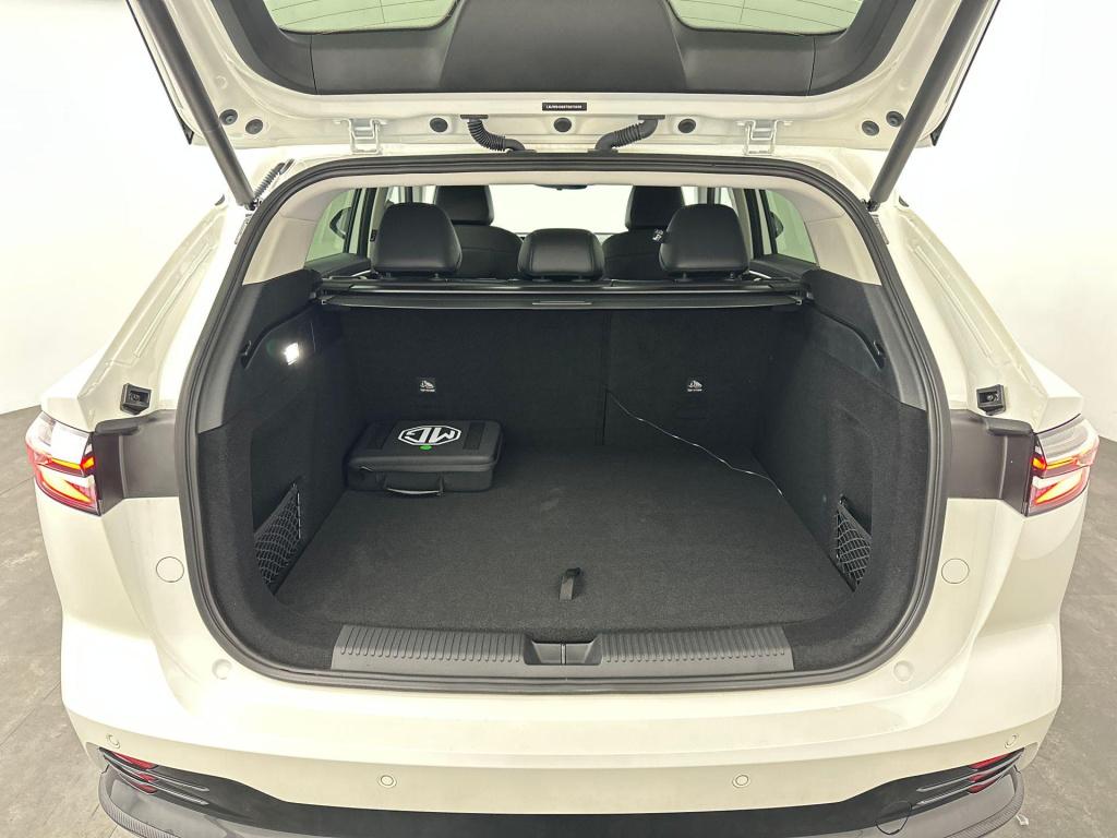 MG Hs mg phev 1.5 luxury madness deal edition