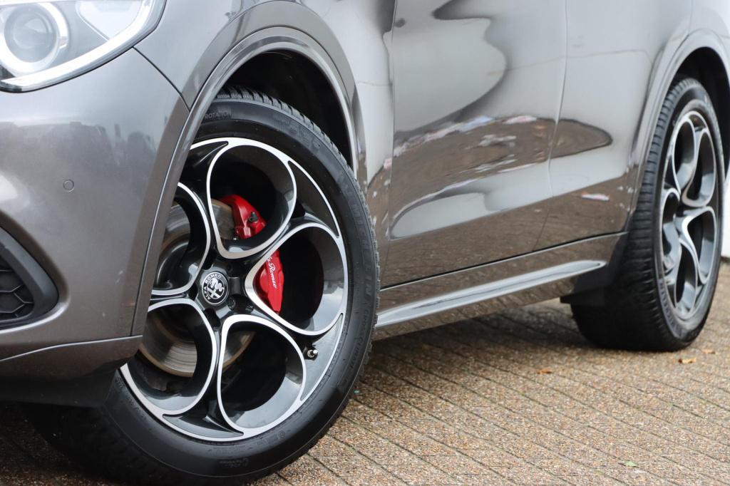 Alfa Romeo Stelvio 2.0 t awd veloce q4 280pk