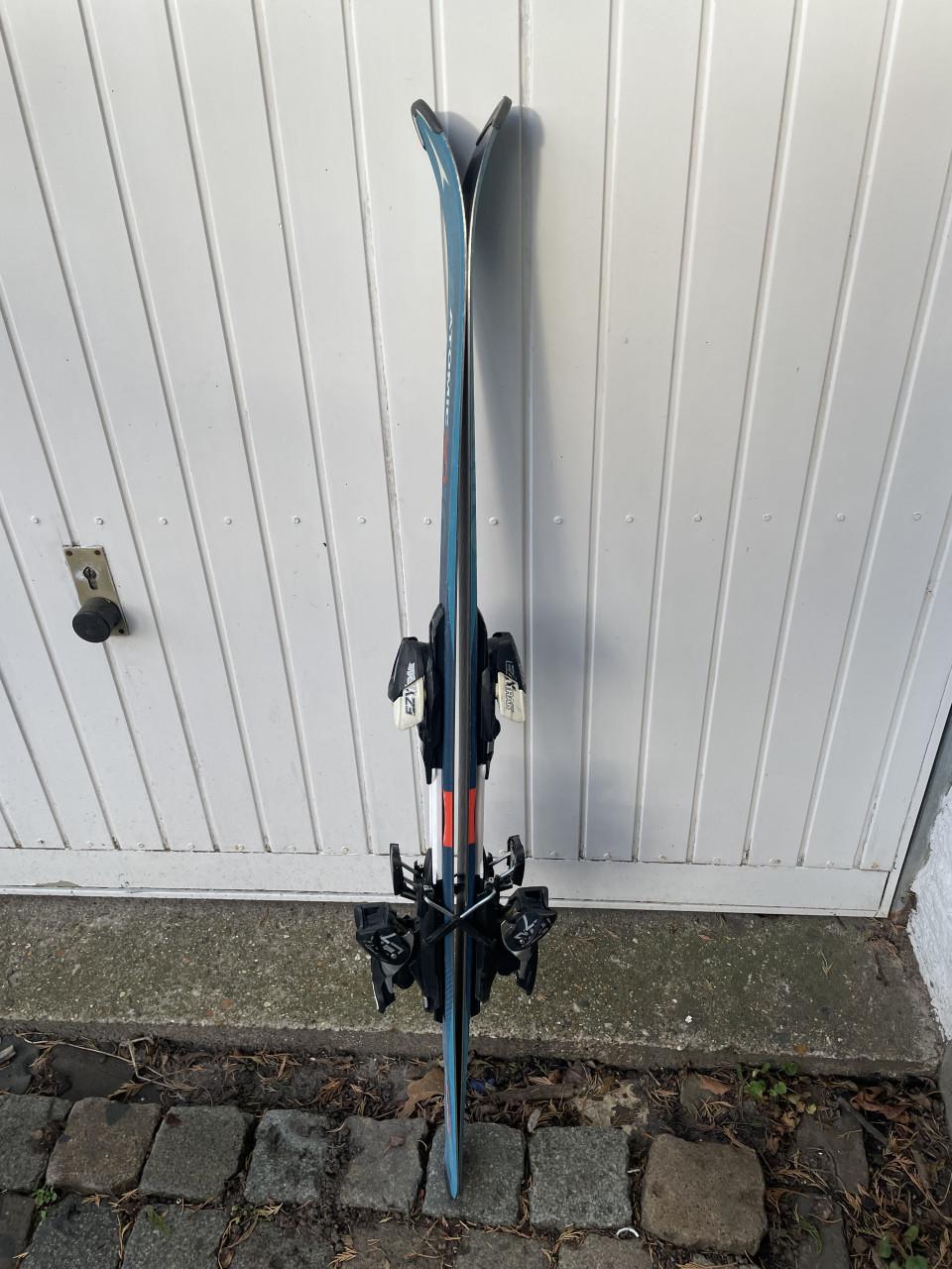 Ski’s Atomic Vantage Jr 130 cm, incl skistokken 100 cm