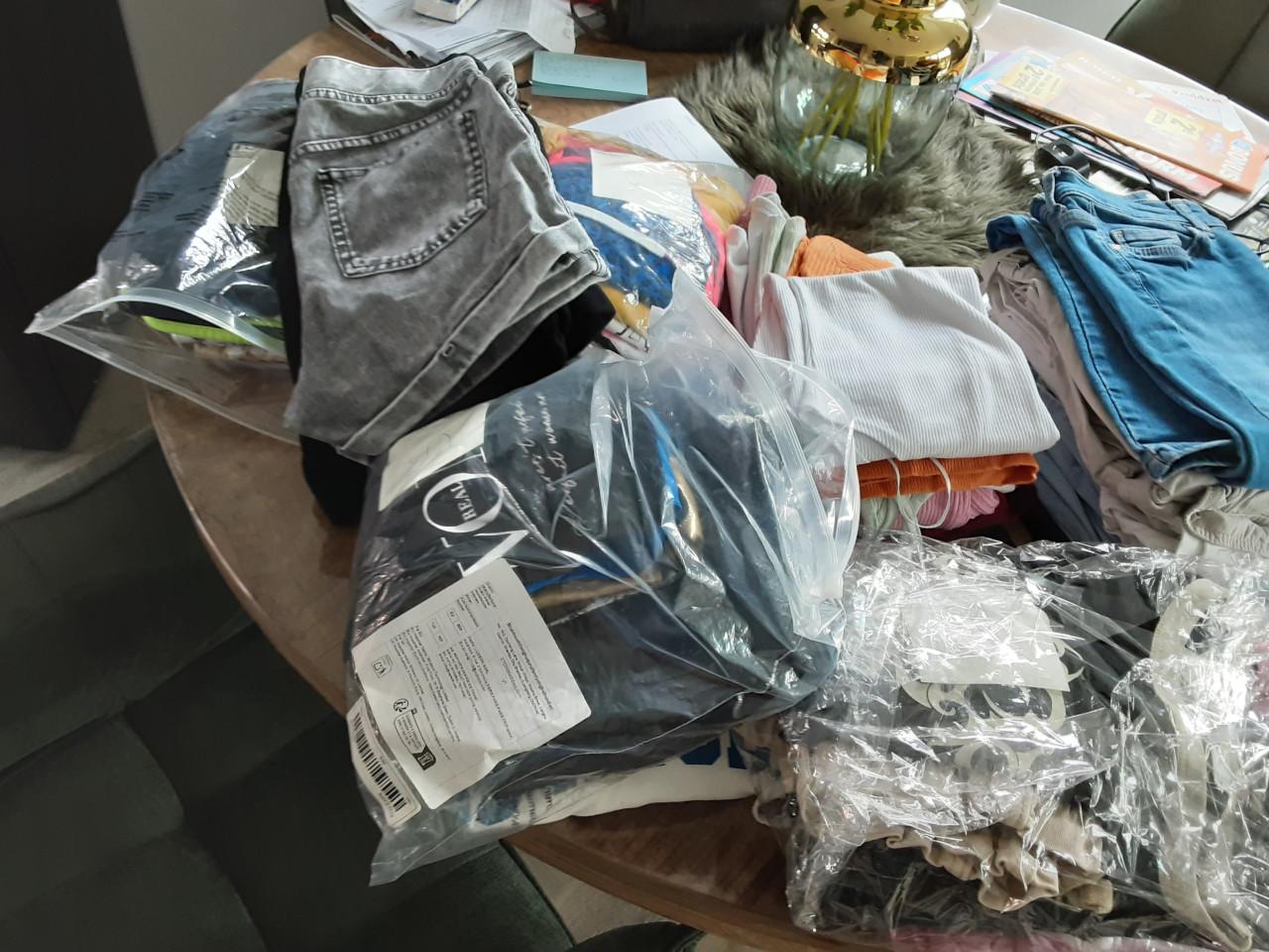 Heel veel meisjes kleding mt xs ook nieuw