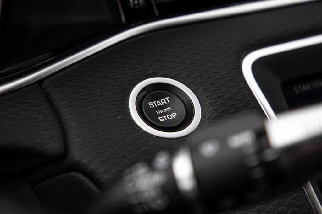 Land Rover Range Rover 1.5 p300e awd s plug in hybride / leder / adaptive c