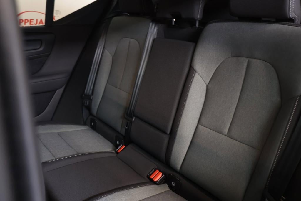 Volvo XC40 1.5 t4 plug-in hybrid plus dark nl auto, pano, h&k audio, el sto