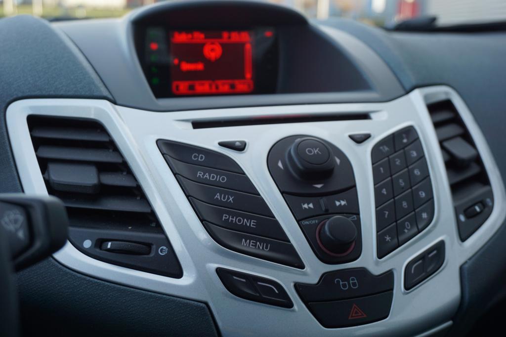 Ford Fiesta 1.25 titanium climate / cruise / elektr. ramen / parkeersens. /