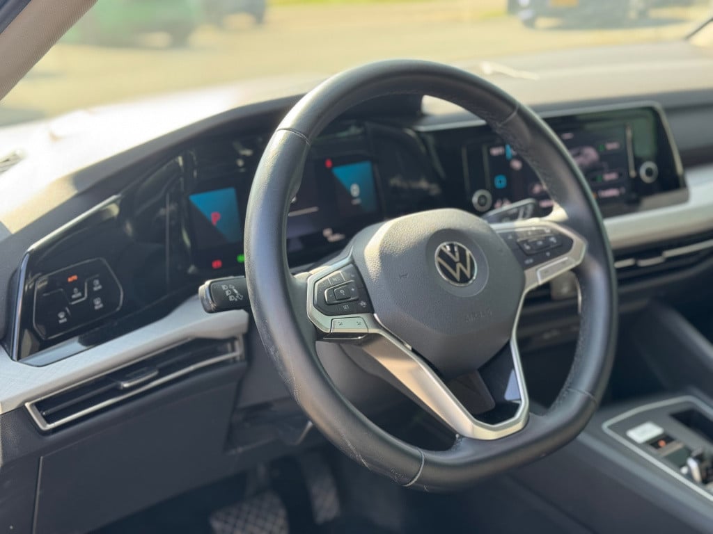 Volkswagen Golf 1.0 etsi life * camera * stoel + stuur verwarming * acc