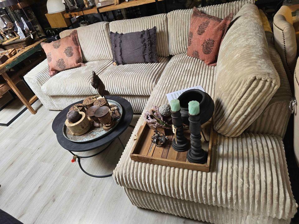 DECORATIE, BANKJES OLD WOOD, TV STANDS OLD WOOD, WANDDECOS, EN VELE ANDERE