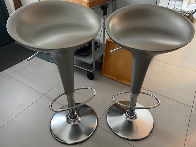 2x design bar krukken  (Magis Bombo)