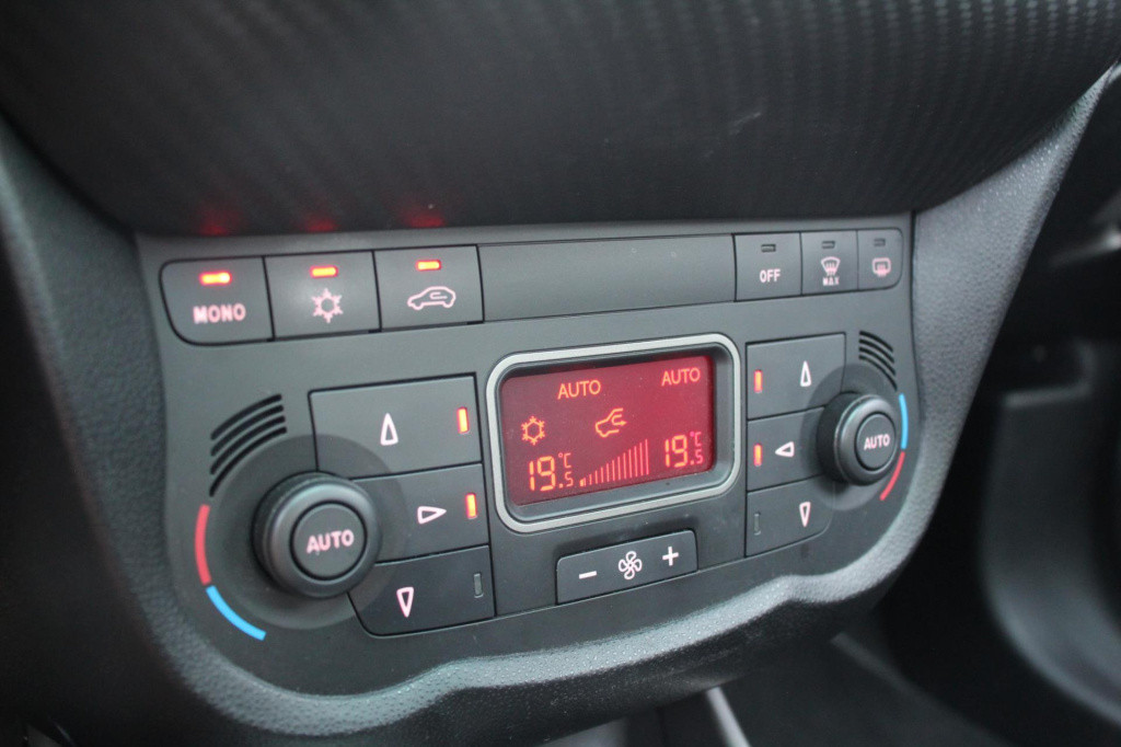 Alfa Romeo MiTo 0.9 twinair sportiva - leder - navi - pano - 18inch - org n