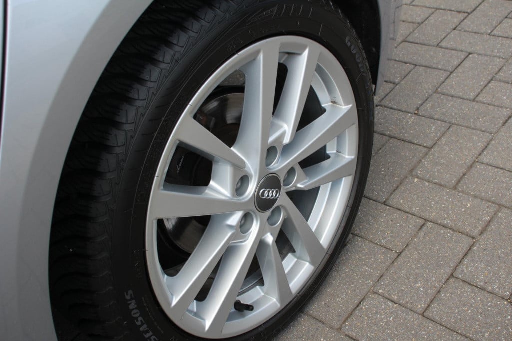 Audi A3 sportback 1.0 tfsi design pro line - actieprijs €13.735 t/m 20 augu