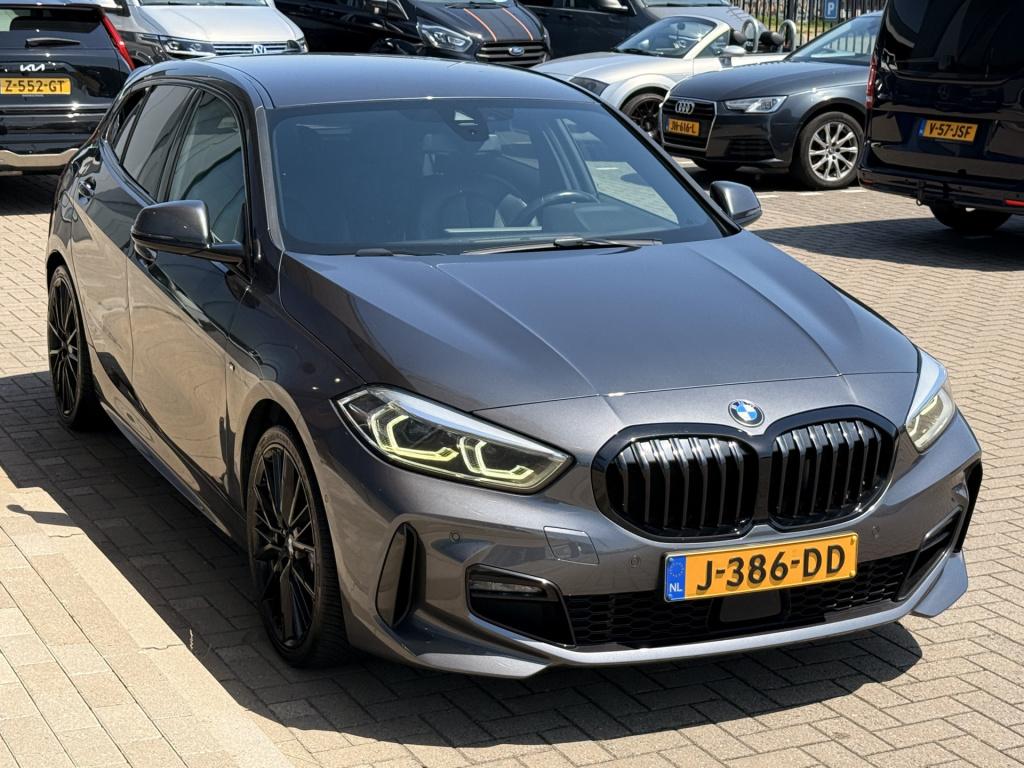 BMW 1 Serie 118i m-sport executive edition | apple carplay | harman kardon 