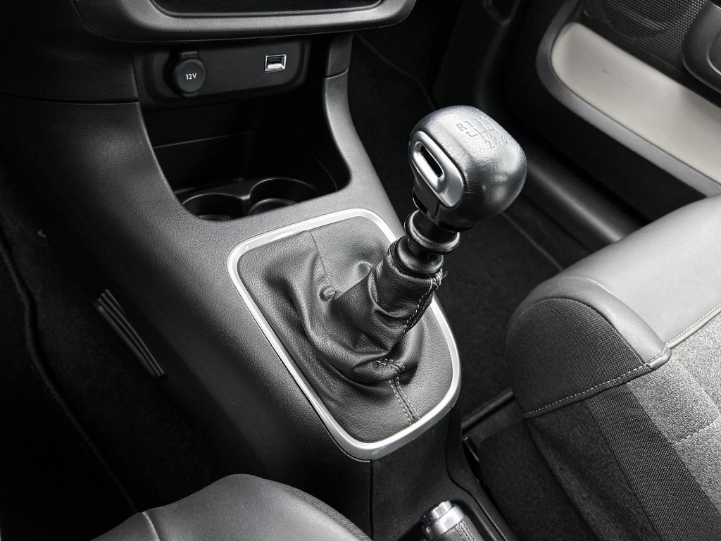 Citroen C3 110pk plus | rijklaar comfort seats | parkeersensoren achter |