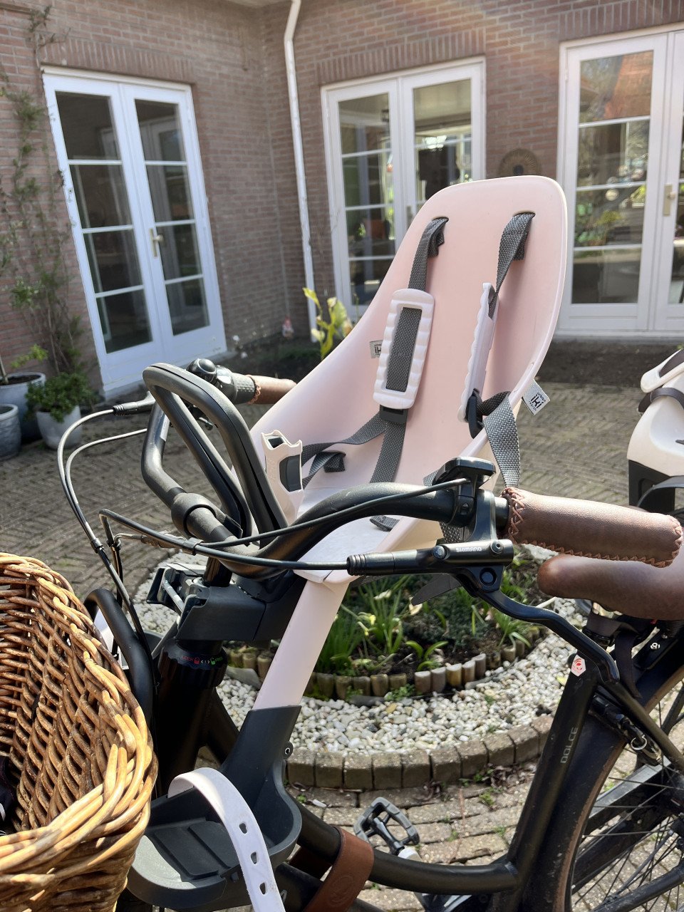 Fietsstoeltje voorop Urban Iki met windscherm