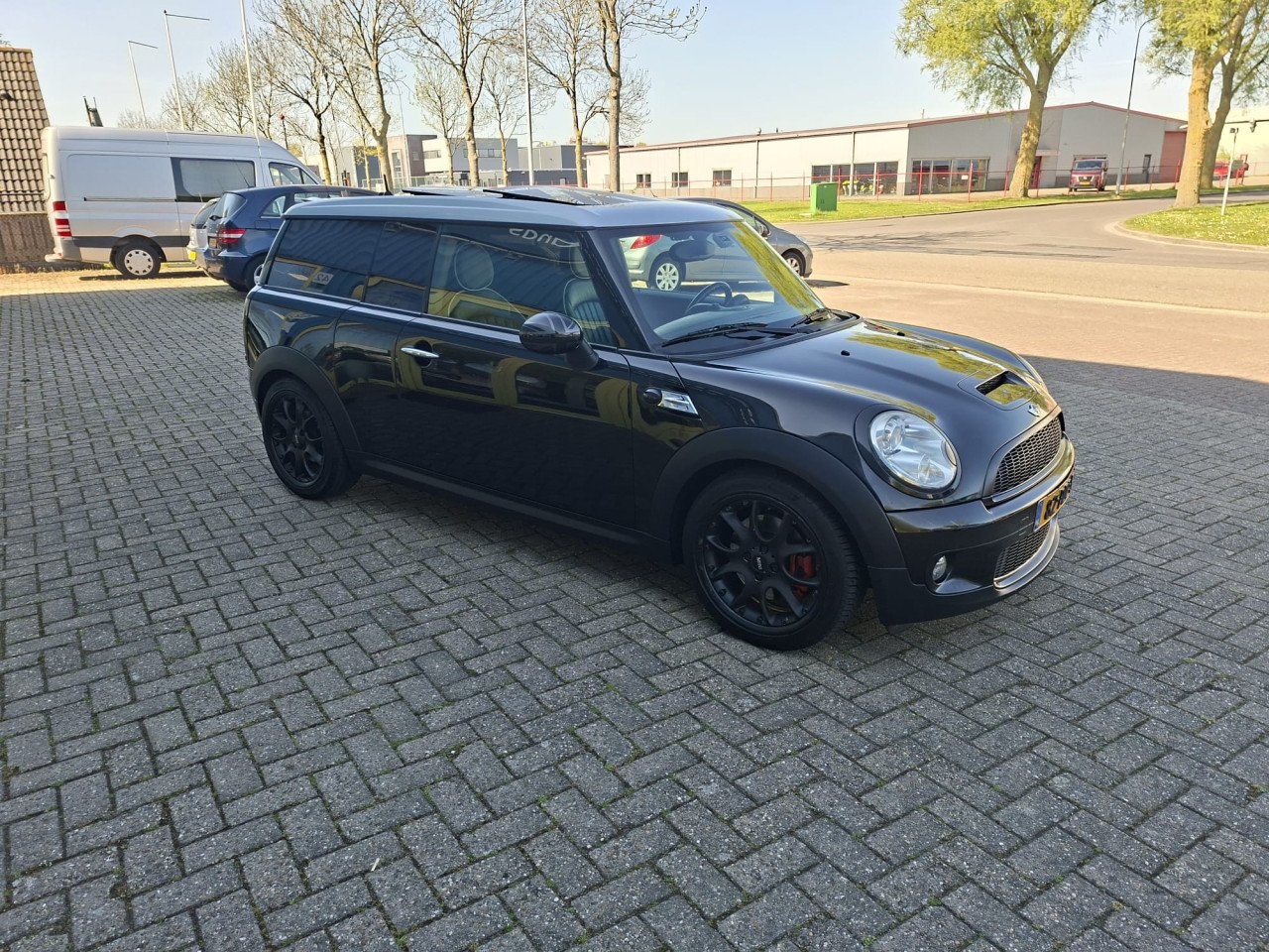Mini Cooper CLUBMAN S 1.6 bj:2010 leer-panoramadak -navigatie-airco