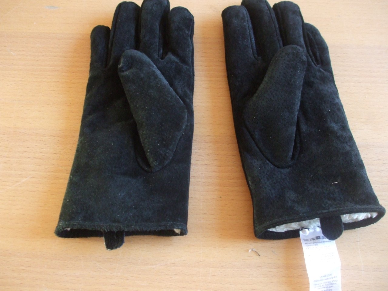 Te koop nieuwe handschoenen.