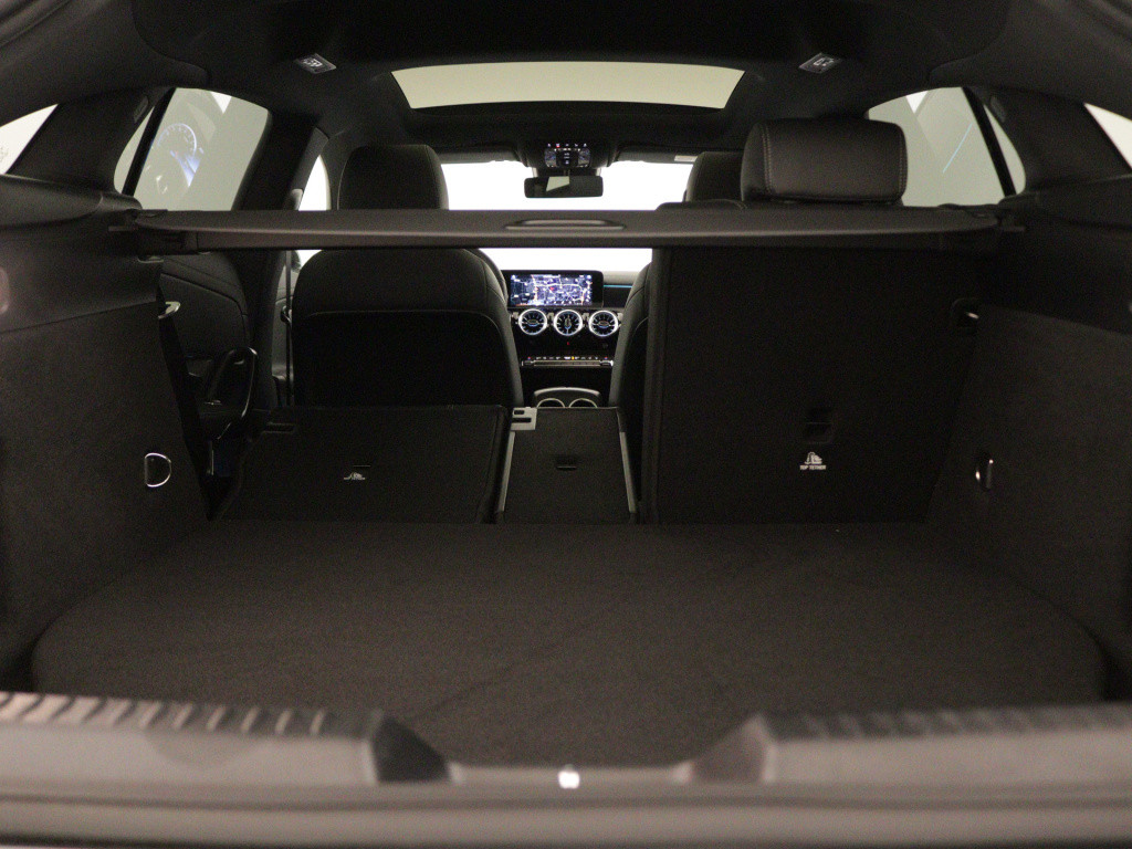 Mercedes-Benz Cla shooting brake 250 e luxury line | panorama / schuifdak |