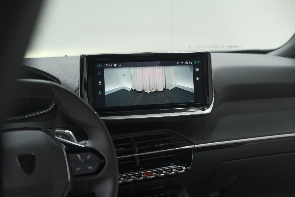 Peugeot 2008 puretech 130 eat8 allure | camera | navigatie | parkeersensore