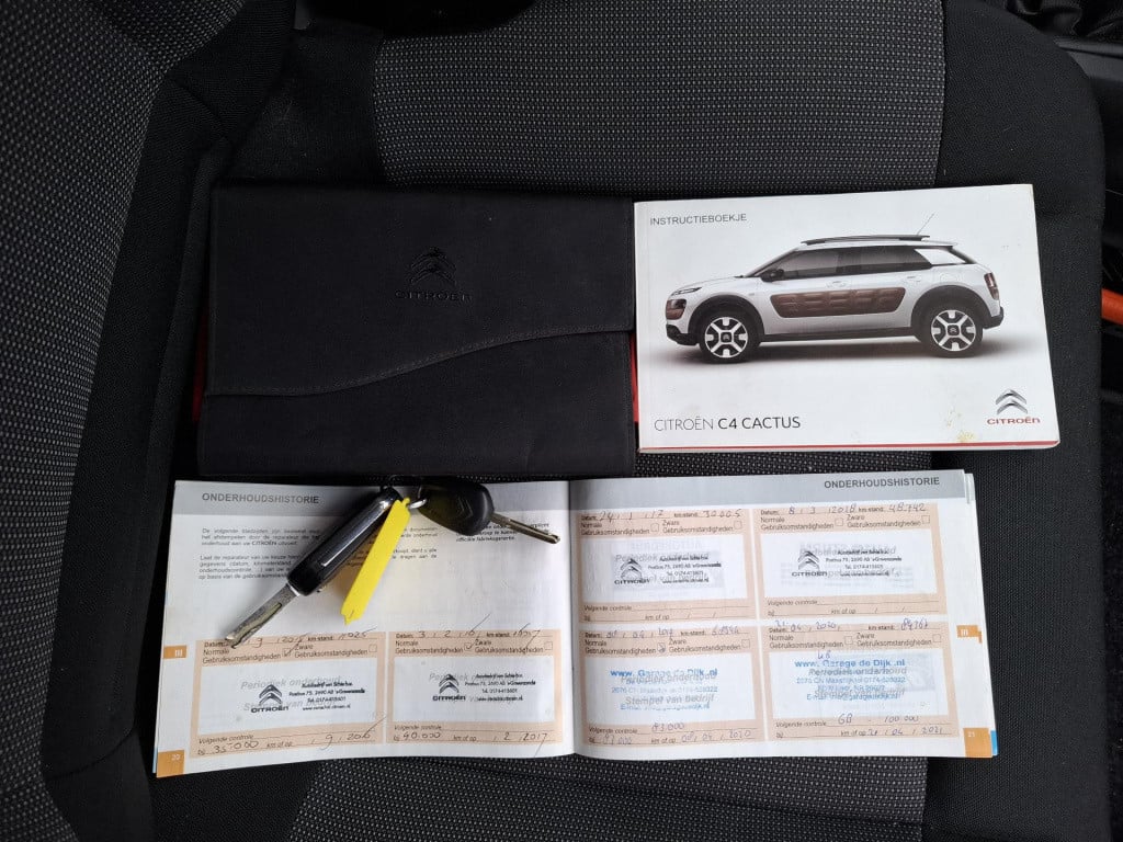 Citroen C4 Cactus 1.2 vti shine clim/nav/cam/lmv