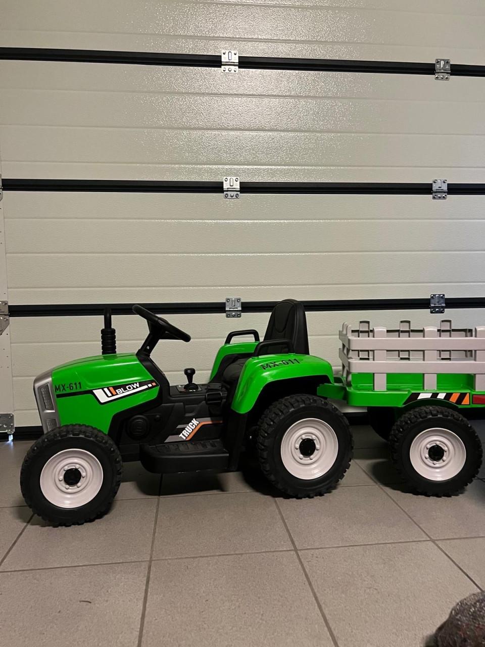 Kinder accu tractor 12 volt met aanhanger en RC groen