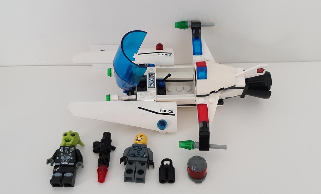LEGO Space Police Raid VPR 5981: met Space Police Commendant en Rench alien