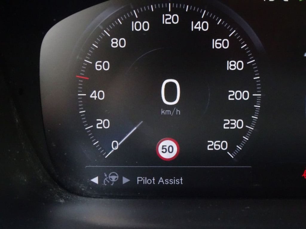 Volvo XC90 2.0 t8 twin engine awd momentum 7-persoons | pano