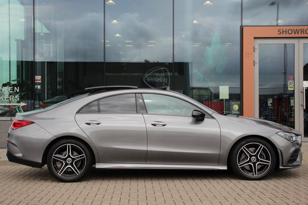 Mercedes-Benz Cla 220 4matic premium plus amg | pano | memory | acc | camer