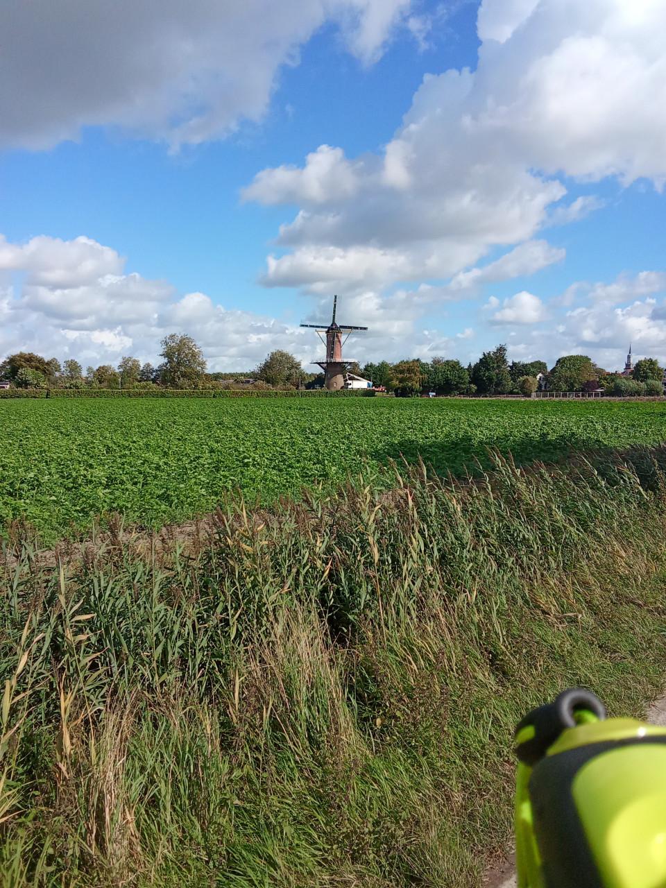 Grote zak met zeer goede herenkleding