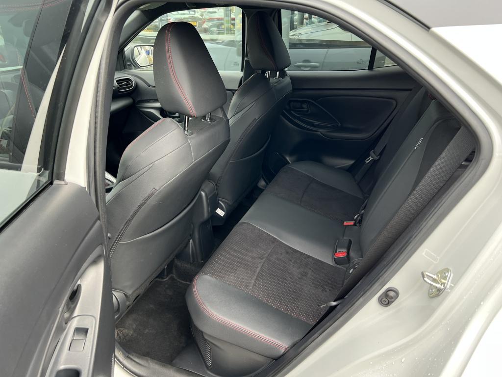 Toyota Yaris Cross 1.5 hybrid gr sport