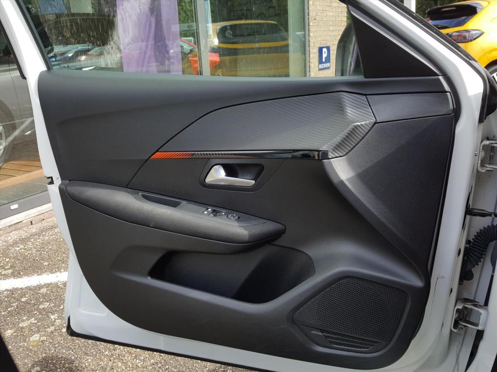 Peugeot 208 1.2 active 75pk navigatie | apple carplay & android auto | airc