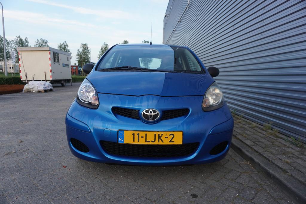 Toyota Aygo 1.0-12v access 1e eigenaar - airco / nap / nieuwe apk!