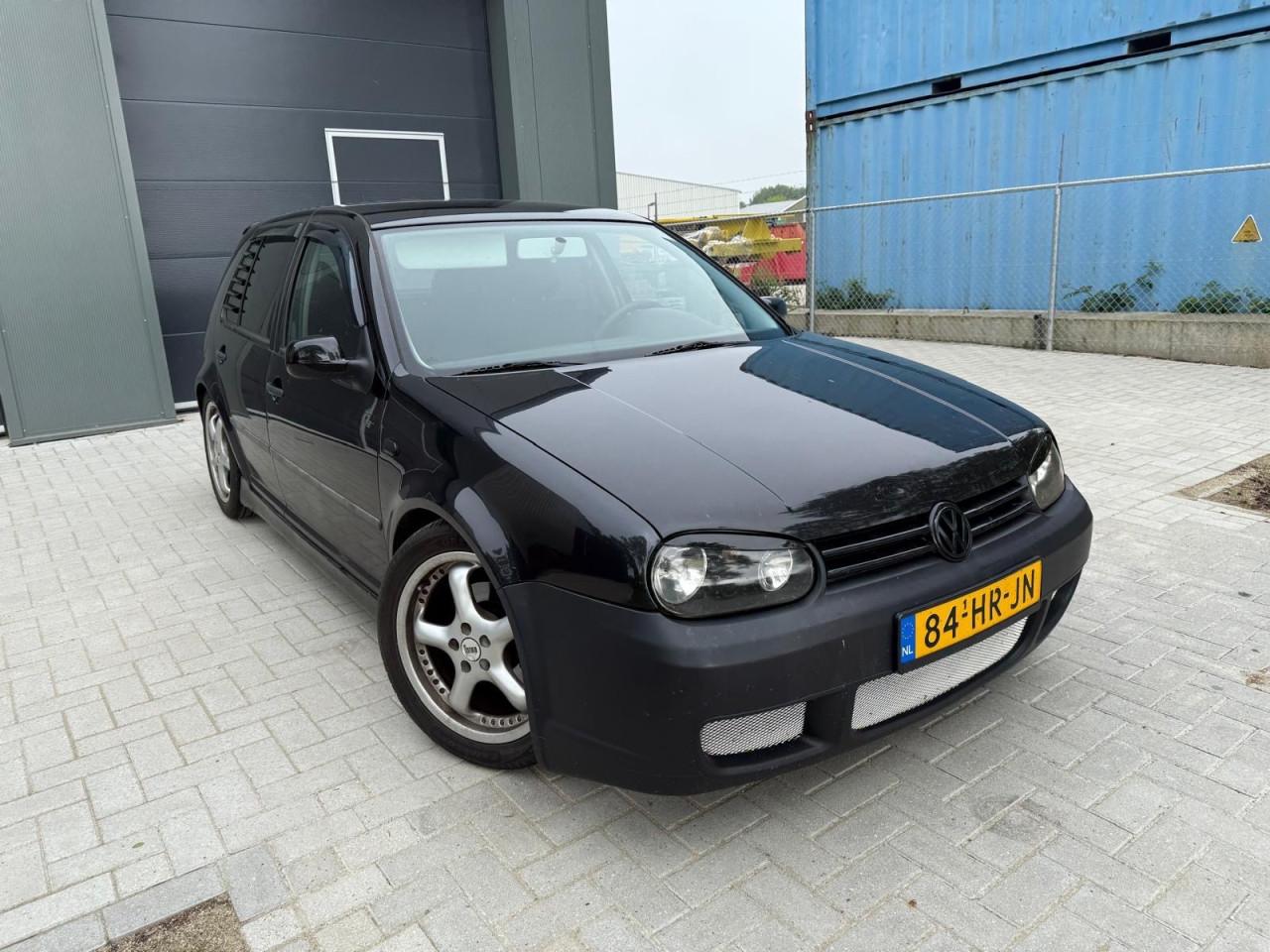 Volkswagen Golf 1.6-16V Trendline sportlook