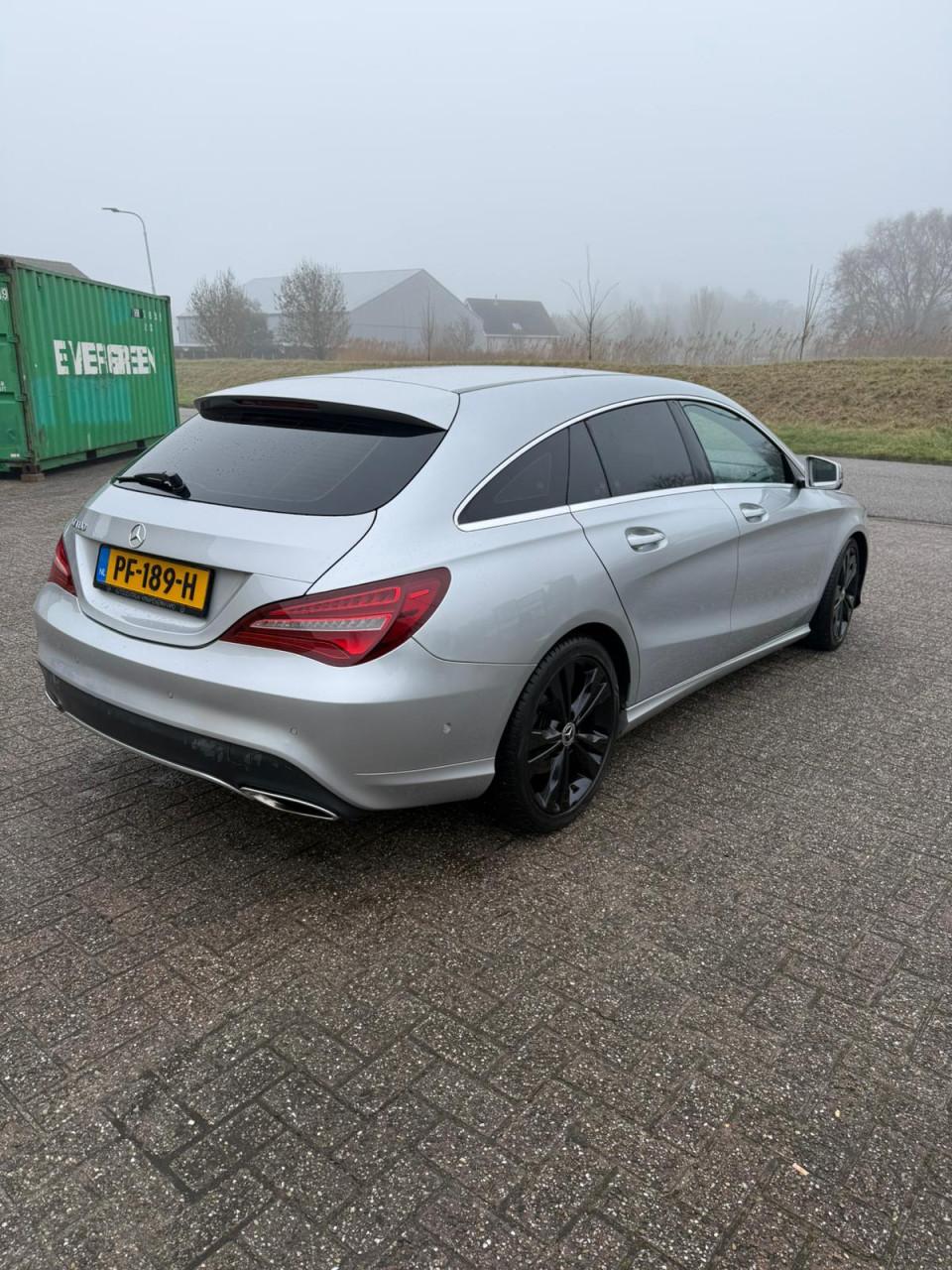 Mercedes-Benz CLA 180 Automaat Shooting Brake - 180 Business Solution AMG