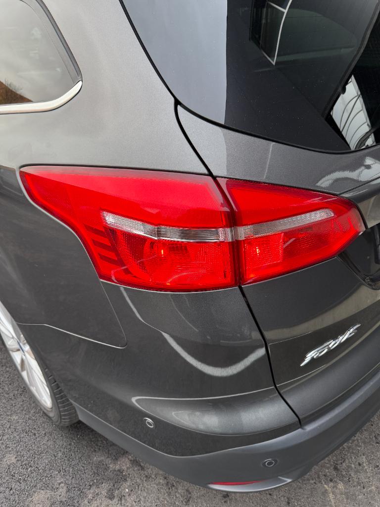 Ford Focus 1.0 - titanium edition