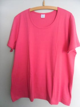 ROSE T-SHIRT NIEUW XL + GEEL T-SHIRT  NIEUW L