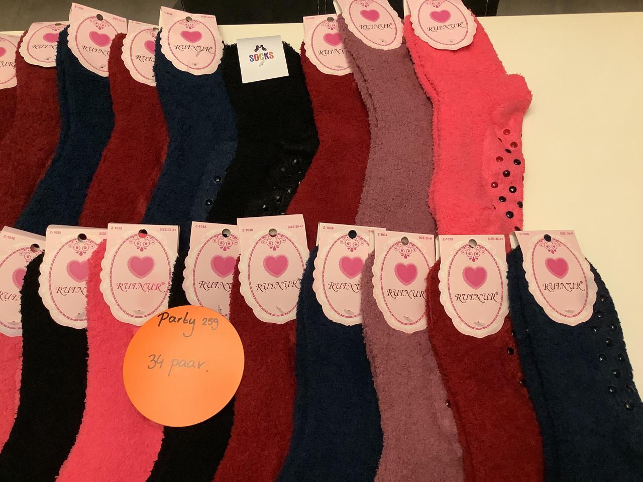 Partij warme sokken met antislip. ( partij 259)