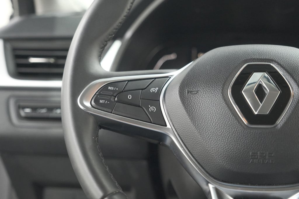 Renault Captur 1.6 e-tech full hybrid 145 techno | trekhaak | navigatie | p