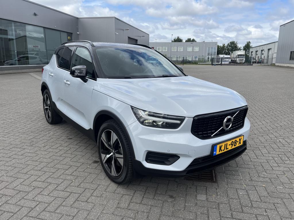 Volvo XC40 1.5 t4 recharge r-design 210 pk panorama
