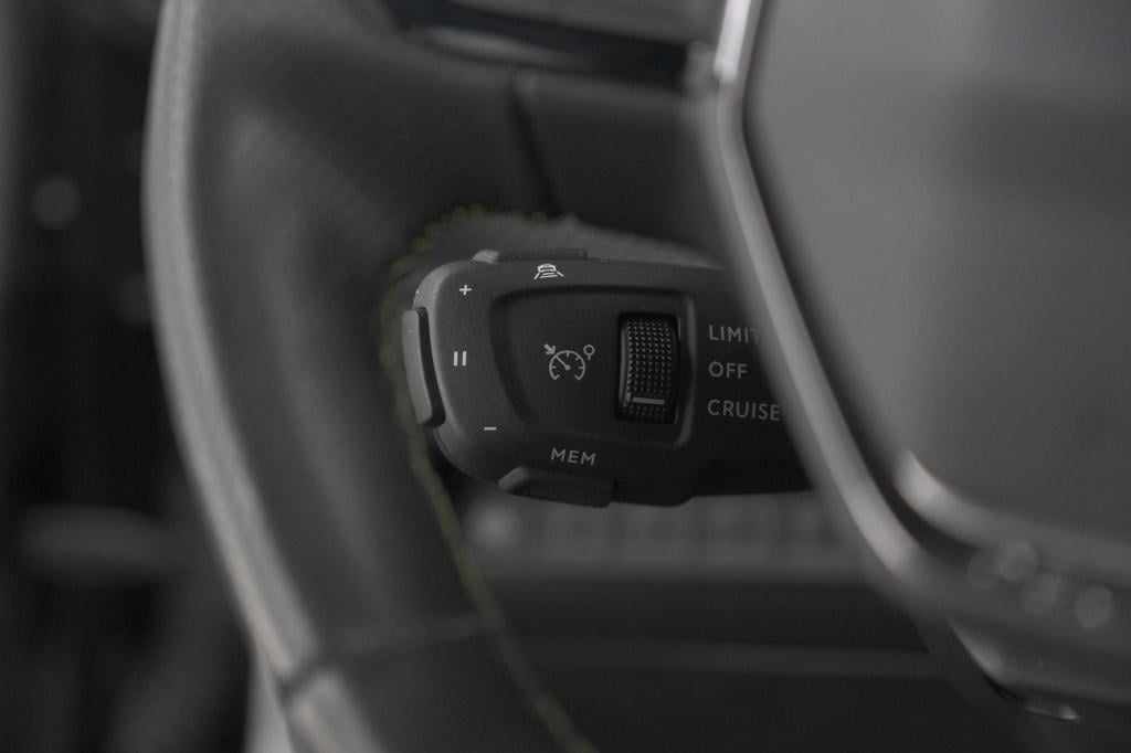 Peugeot 2008 puretech 130 gt | panoramadak | afneembare trekhaak | adaptiev