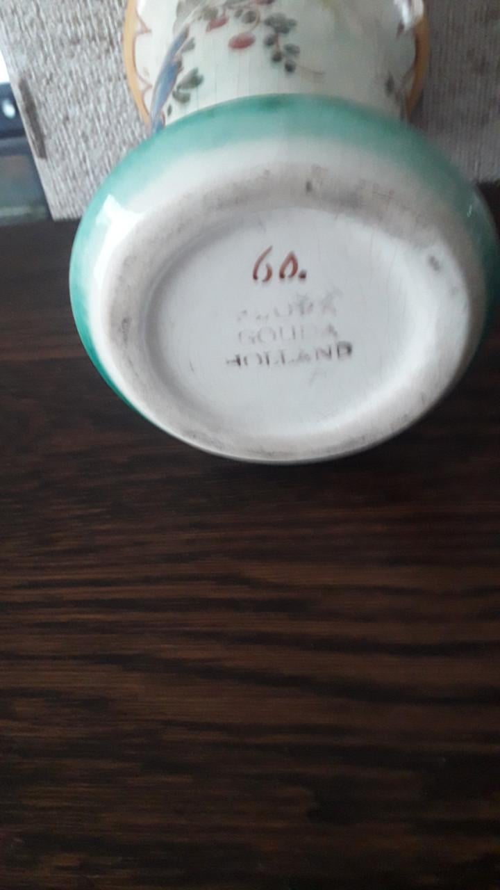 Vazen en meer van Flora plateel