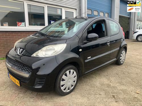 Peugeot 107 1.0-12v millesim 200 airco
