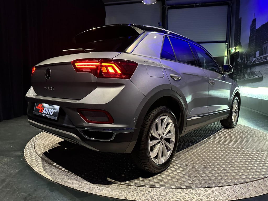 Volkswagen T-roc 1.5 tsi style*led*virtual*dab+*pdc v&a*trekhaak*navi*appco