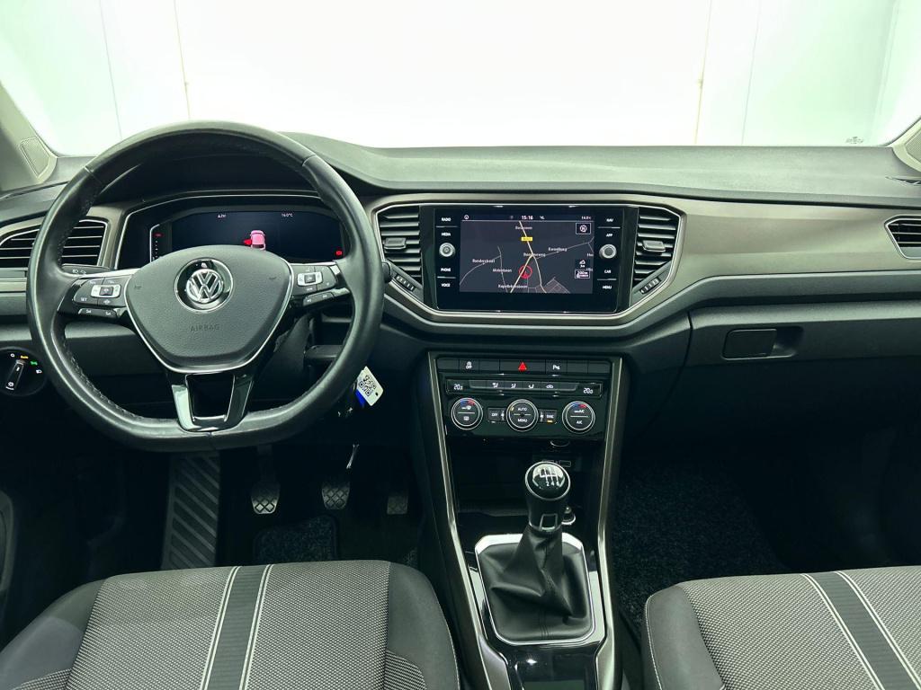 Volkswagen T-roc 1.0 tsi style | lmv | panorama dak | navigatie | parkeer s