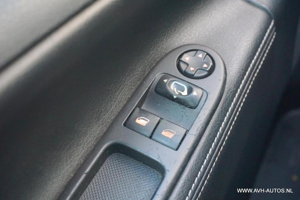 Peugeot 207 1.6-16v t féline