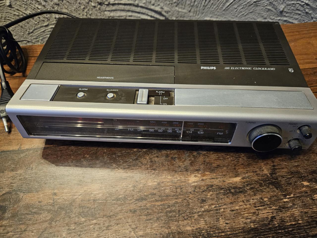 Philips 590 Electronic Clockradio - Vintage Wekker Radio