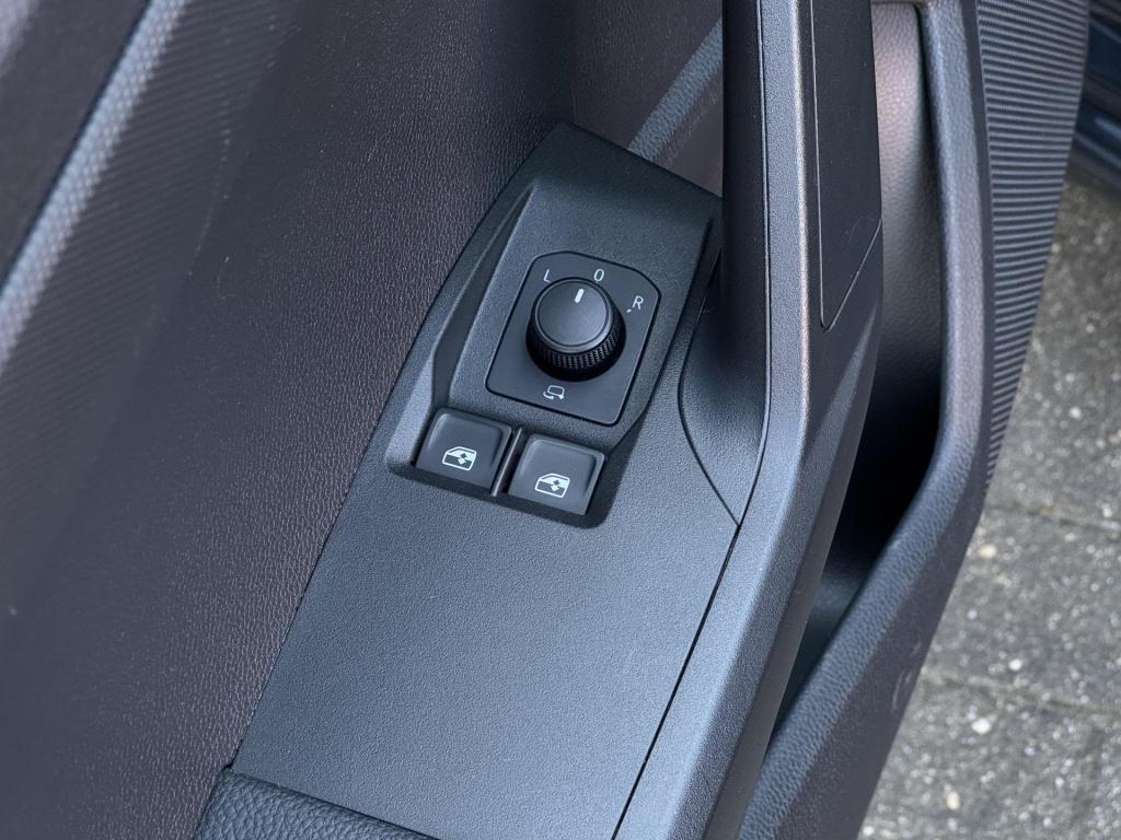 Seat Ibiza 1.0 tsi style business intense trekhaak, winter pack!