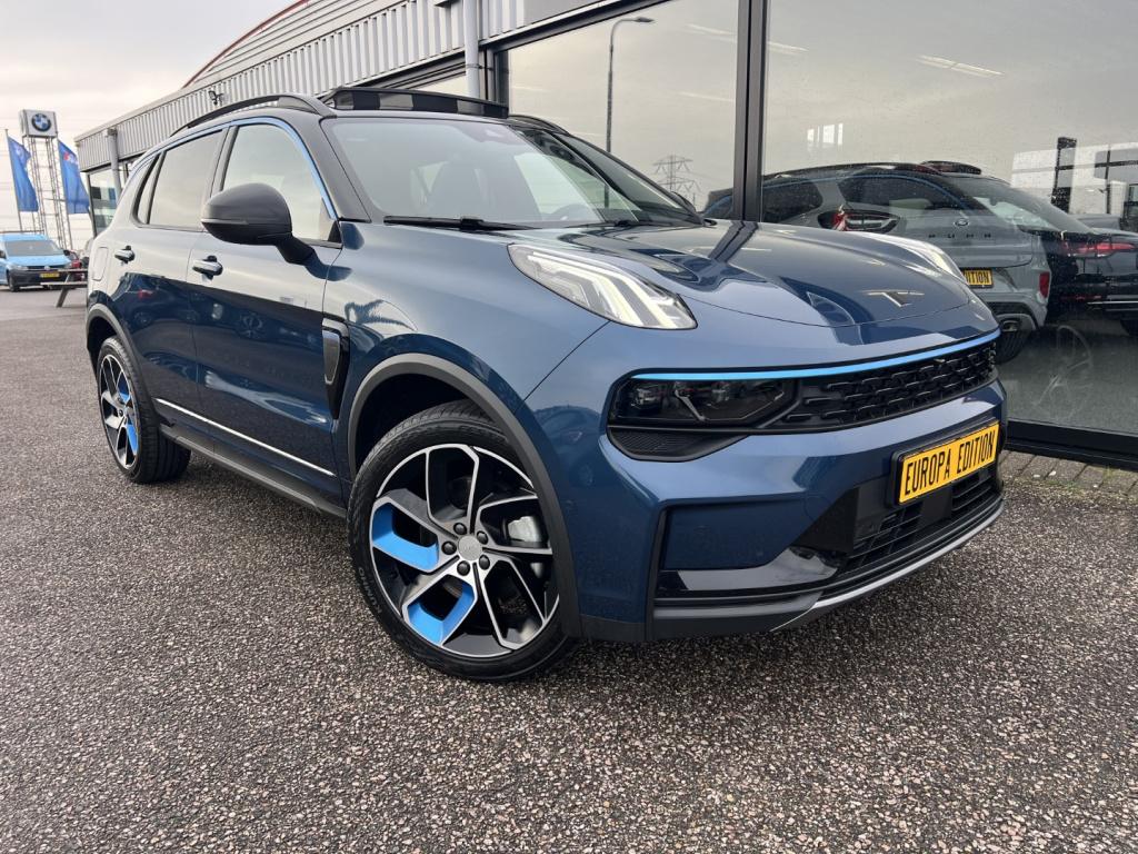 Lynk & Co 01 1.5 261pk phev , 360gr camera , pano dak , stuur en stoel verw