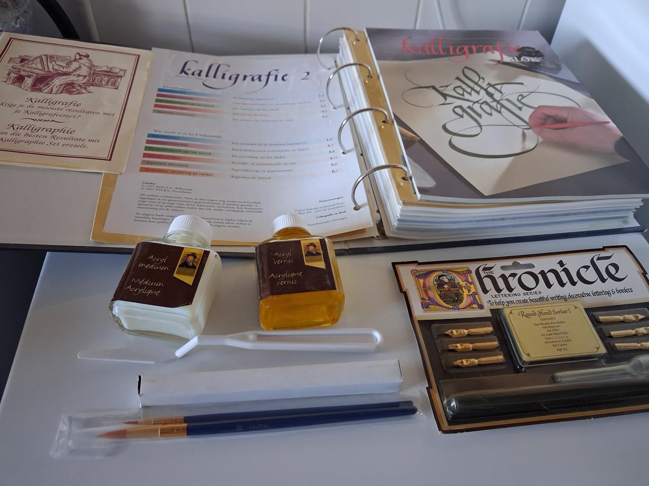Calligrafie  cursus map met toebehoren  7,50